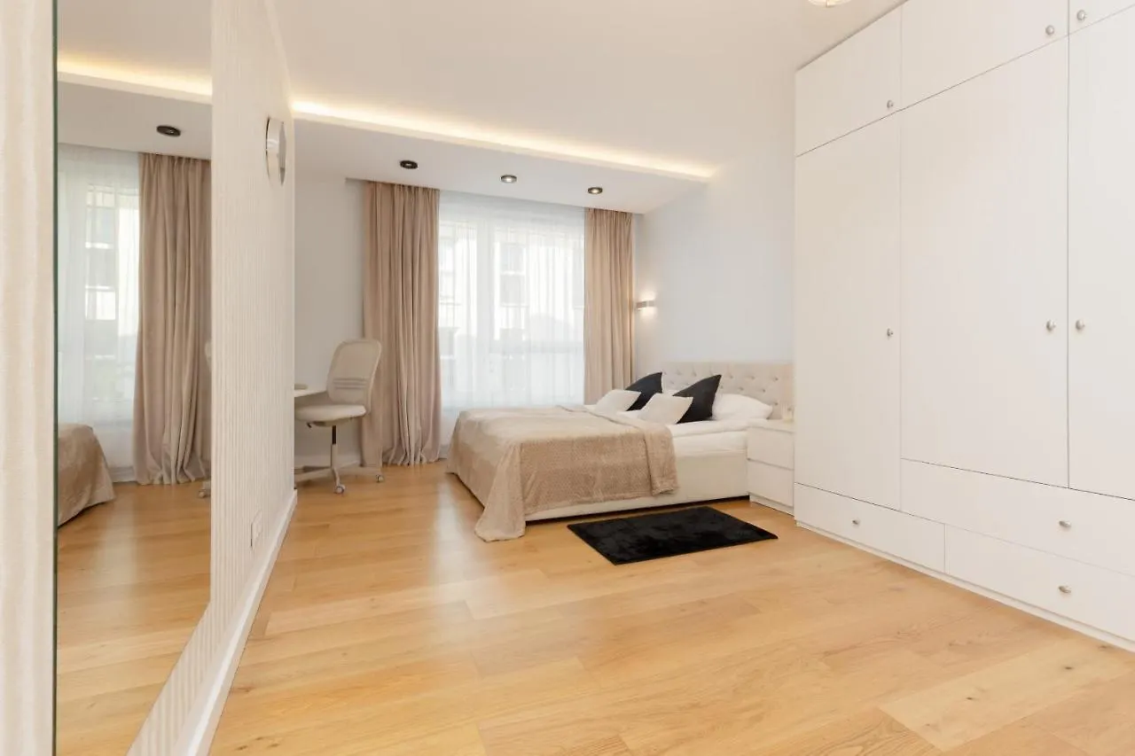 Spacious Lodygowa Apartment Ideal For Families By Noclegi Renters Varsóvia 0*,